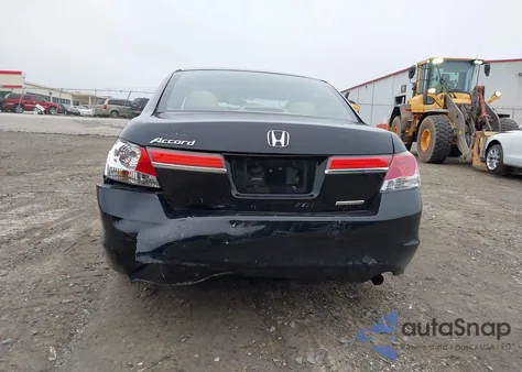 2012 Honda Accord 2.4 Se z USA, uszkodzony, nr VIN 1HGCP2F67CA137114